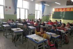 麦盖提县库尔玛乡中心小学环境