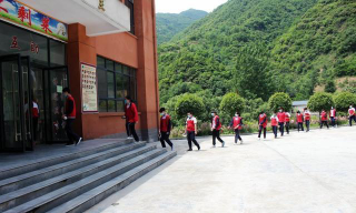 郧西县关防乡初级中学环境