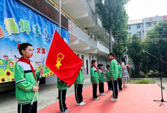 丹江口市白杨坪九年制学校中学环境