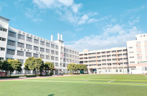 深圳市龙华区牛栏前学校环境