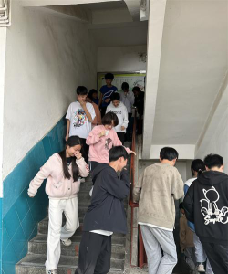 当阳市半月初级中学环境