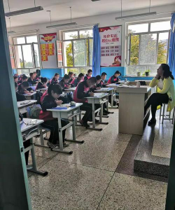 三坪中学环境