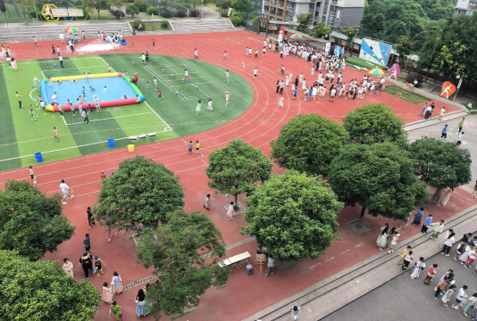 南坪镇第二中心小学环境