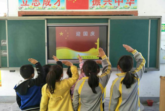 新堡小学环境