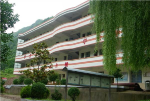 孝昌县小河中学环境