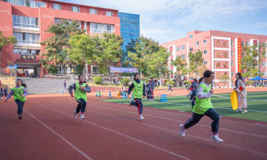 六四0九小学校环境