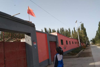 新和县优都斯巴格镇中学环境