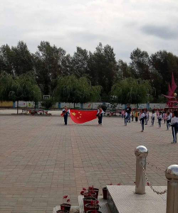 门达镇中心校环境