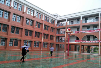 洪湖市戴家场镇初级中学环境