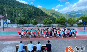 上梧江民族学校环境