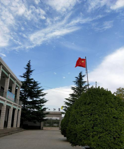 南孟镇吴村小学环境