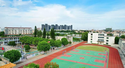 佛山市顺德区杏坛梁銶琚初级中学环境