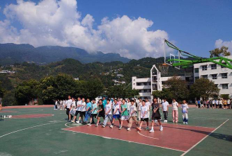 恩施市屯堡乡沐抚初级中学环境