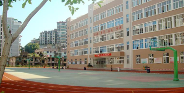 大连市沙河口区南平小学环境