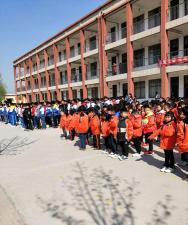 易县南城司乡龙王庙中心小学环境