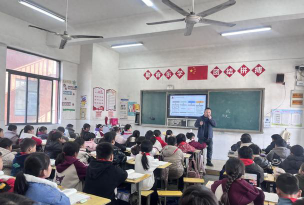 雨集学校环境
