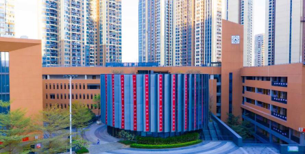 深圳市龙华区龙华第二实验学校环境