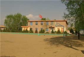 五寨县杏岭子乡下鹿角中心小学环境