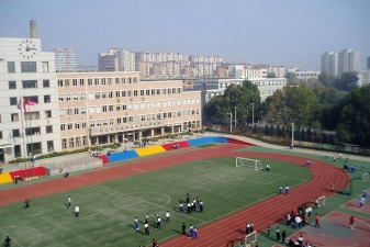 大连商业学校环境
