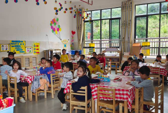 百色市建新幼儿园环境