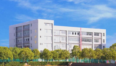 江苏省金坛中等专业学校环境