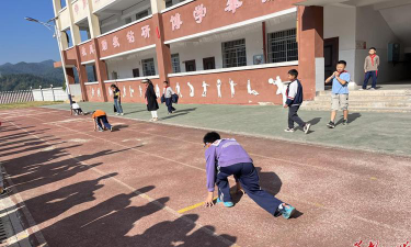 新建中心小学环境