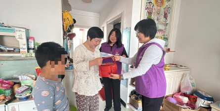 承德市鹰手营子矿区开发智力幼儿班环境