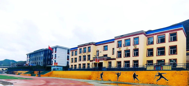 雅通故孜学校环境