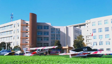 新乡市职业教育中心环境