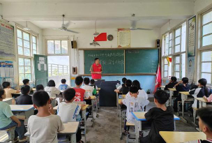 从江县加榜中学环境