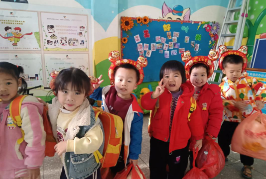 白塔镇朝阳幼儿园环境