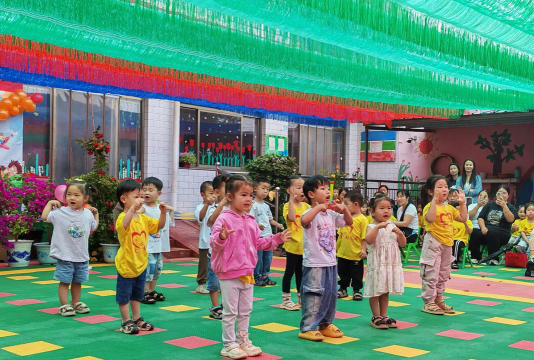 来宾县爱心幼儿园环境