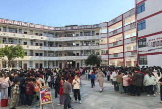 陈塘镇中心小学环境