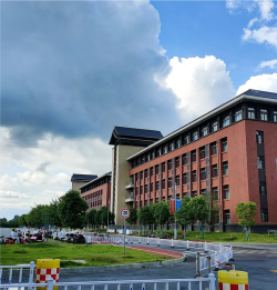 河池信息工程学校环境