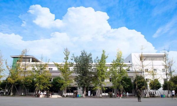 四川省弘博中等专业学校环境
