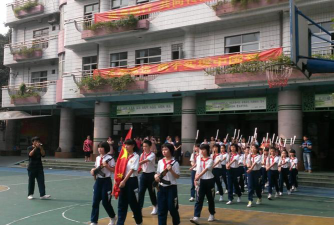 白云区明日之星小学环境