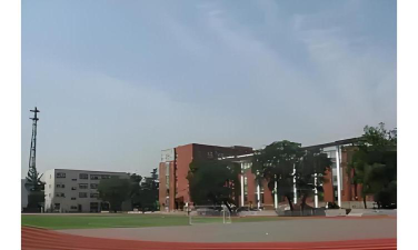 子弟中学环境