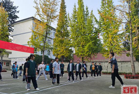 成都新民场中学环境
