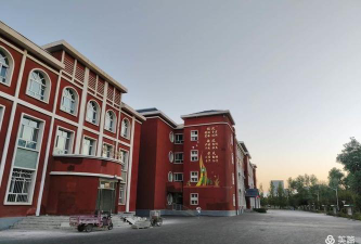 130团中学环境