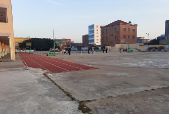 双泉堡初中环境