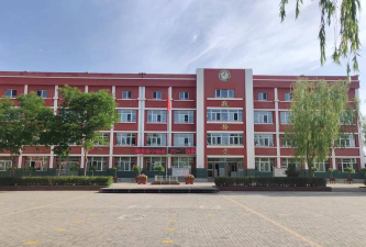 吴忠市扁担沟镇黄沙窝学校环境