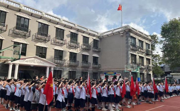 上海黄浦区卢湾二中心小学环境