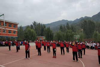 青龙满族自治县三拨子乡初级中学环境