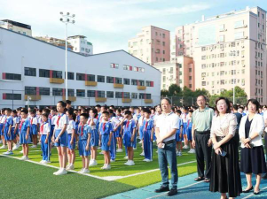 深圳市光明区玉律小学环境