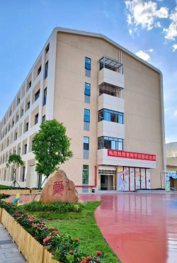 南海市建设幼儿园环境