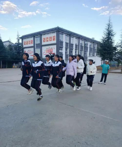 三营一中环境