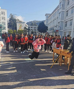 保山市龙陵县龙新初级中学环境