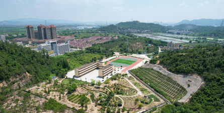 平沙镇连湾小学环境
