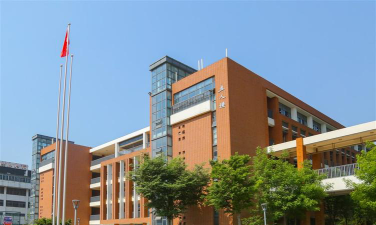 常州市田家炳高级中学环境