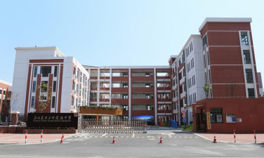 上海马桥复旦万科实验中学环境